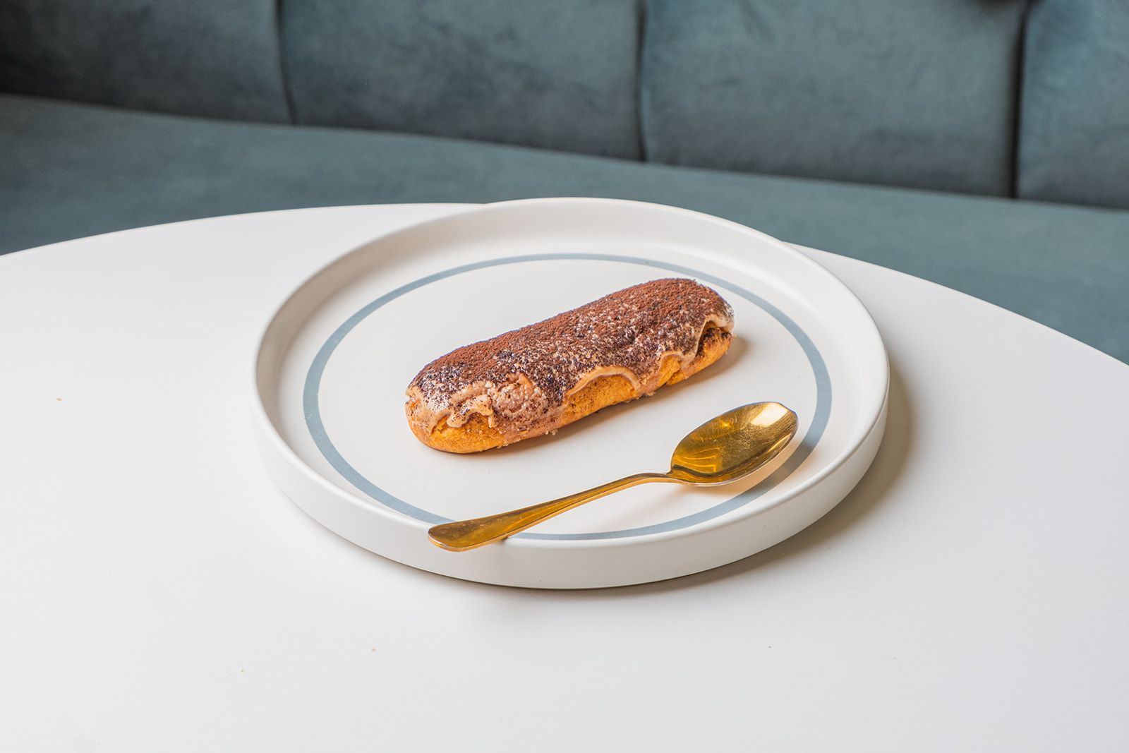 Éclair café