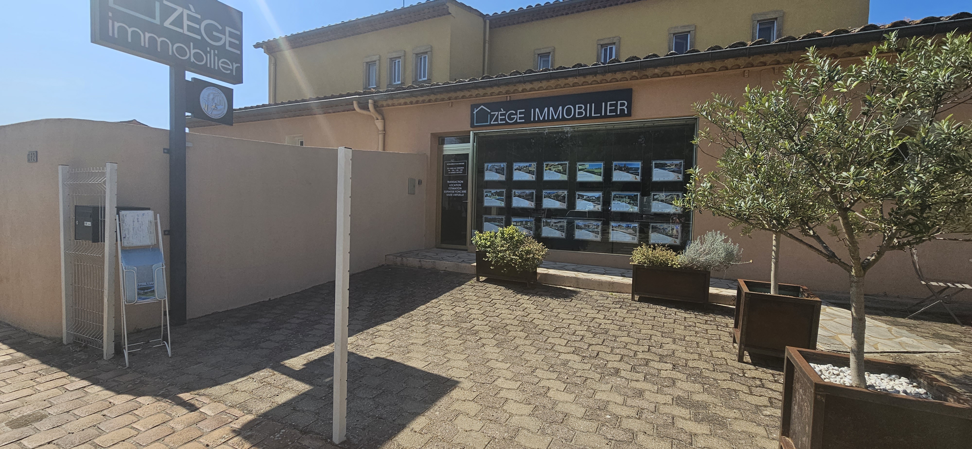 Équipe de UZEGE IMMOBILIER