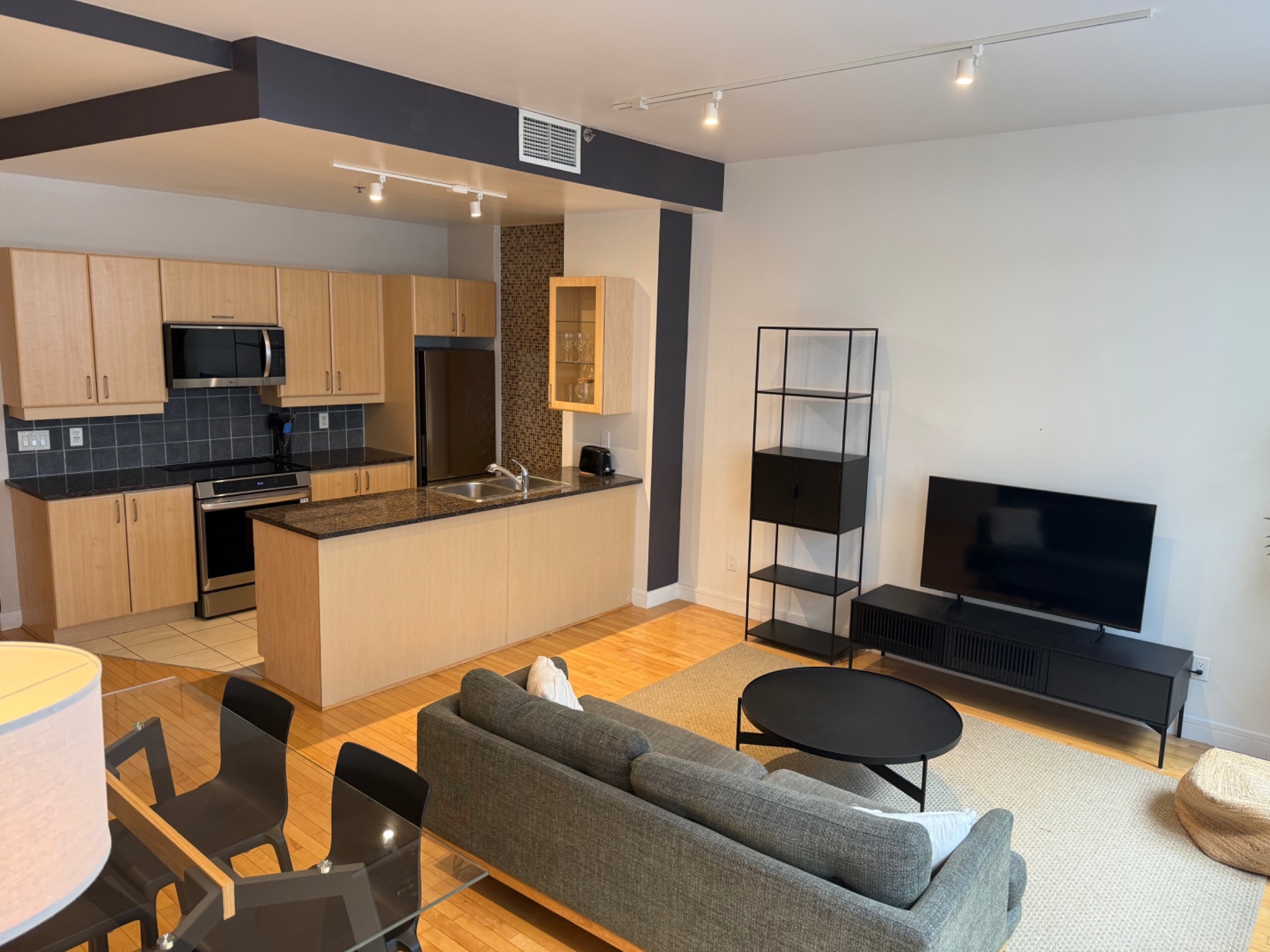 1449 Rue Saint-Alexandre, Montreal — photo 2